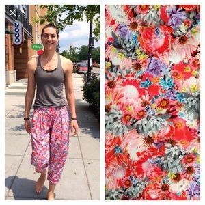 Lululemon Rollin With My Omies Flowabunga Pants 10